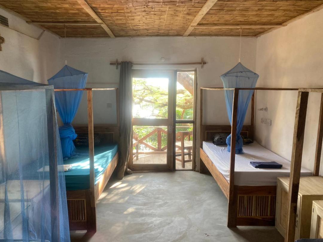 Soul Rebel Lodge & Backpackers Nkhata Bay Exterior foto