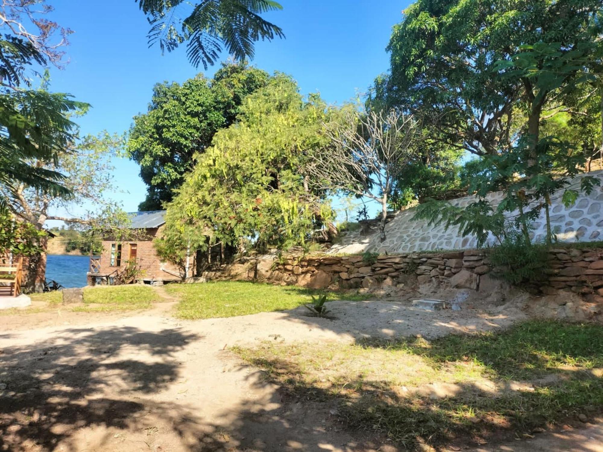 Soul Rebel Lodge & Backpackers Nkhata Bay Exterior foto