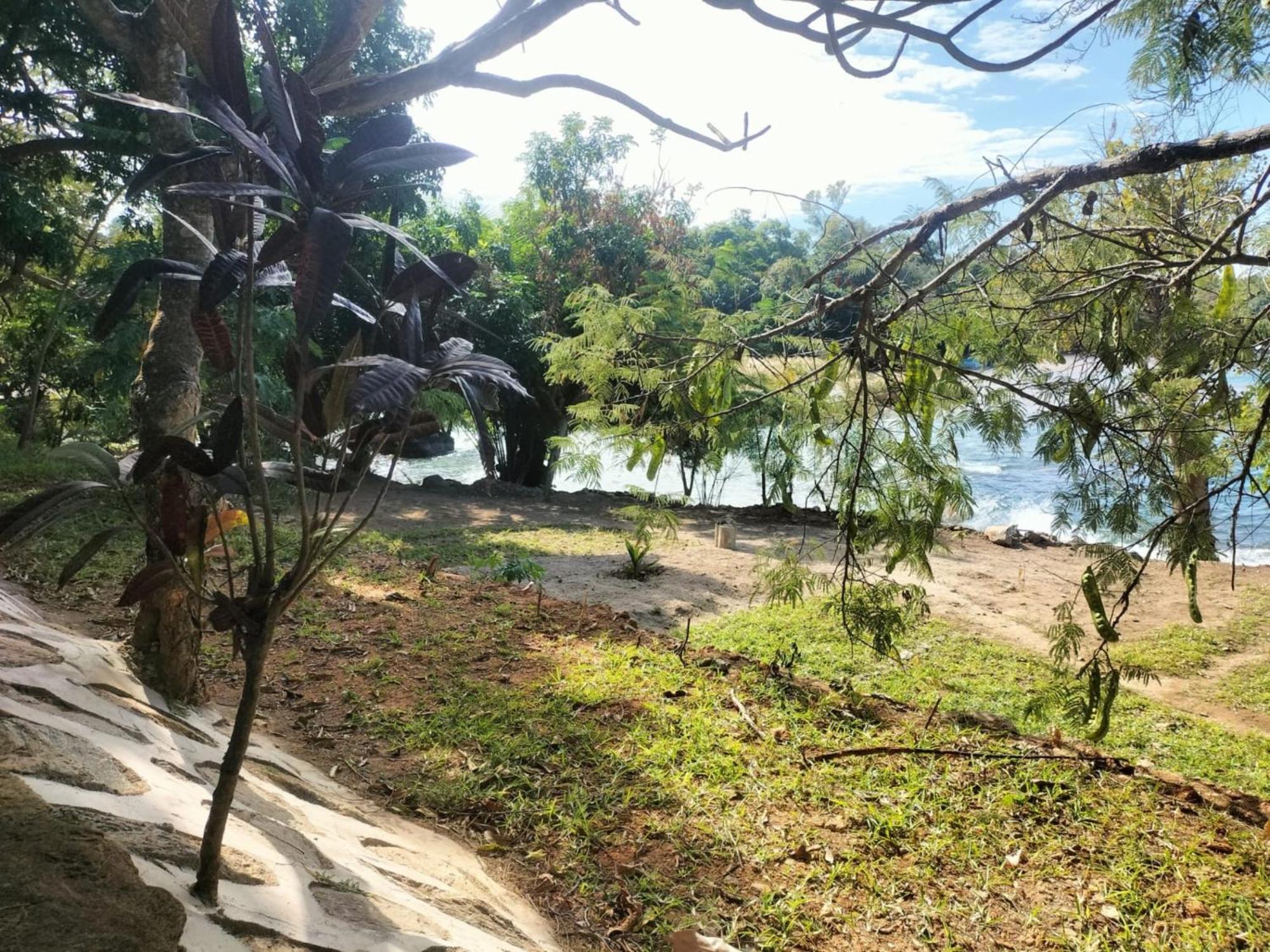 Soul Rebel Lodge & Backpackers Nkhata Bay Exterior foto